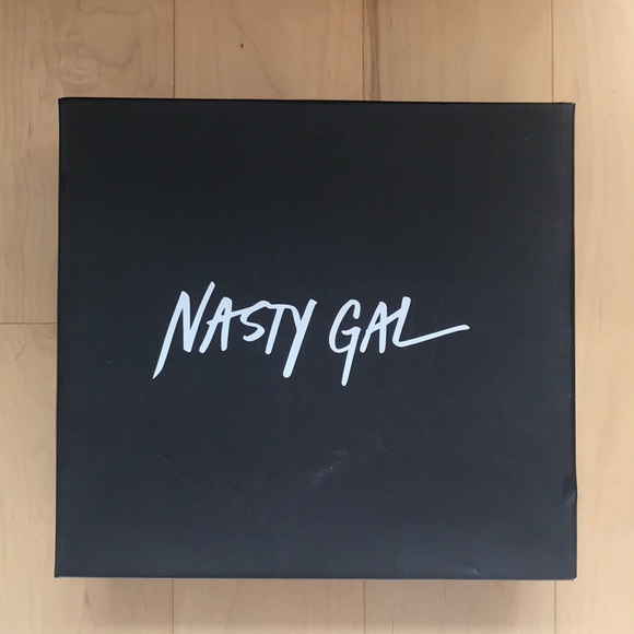 Nasty Gal black and white faux patent booties - Picture 4 of 4